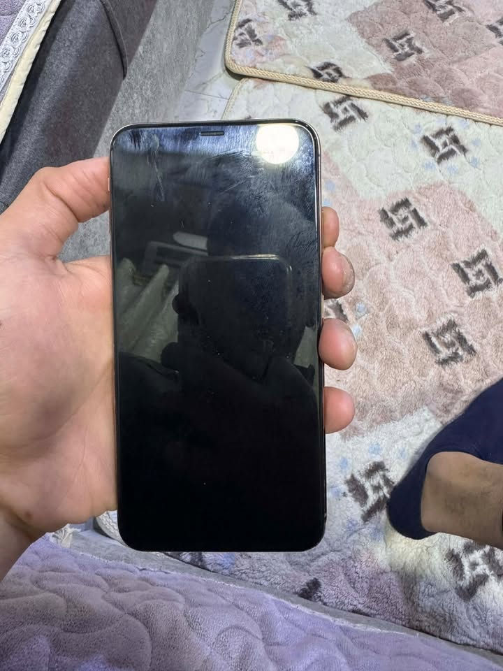 ايفون اكس ماكس للبيع📱
ذاكره64
بطاريه100🔋
مبدل بطاريه فقط 
سعر 160 مكاني موصل***********
