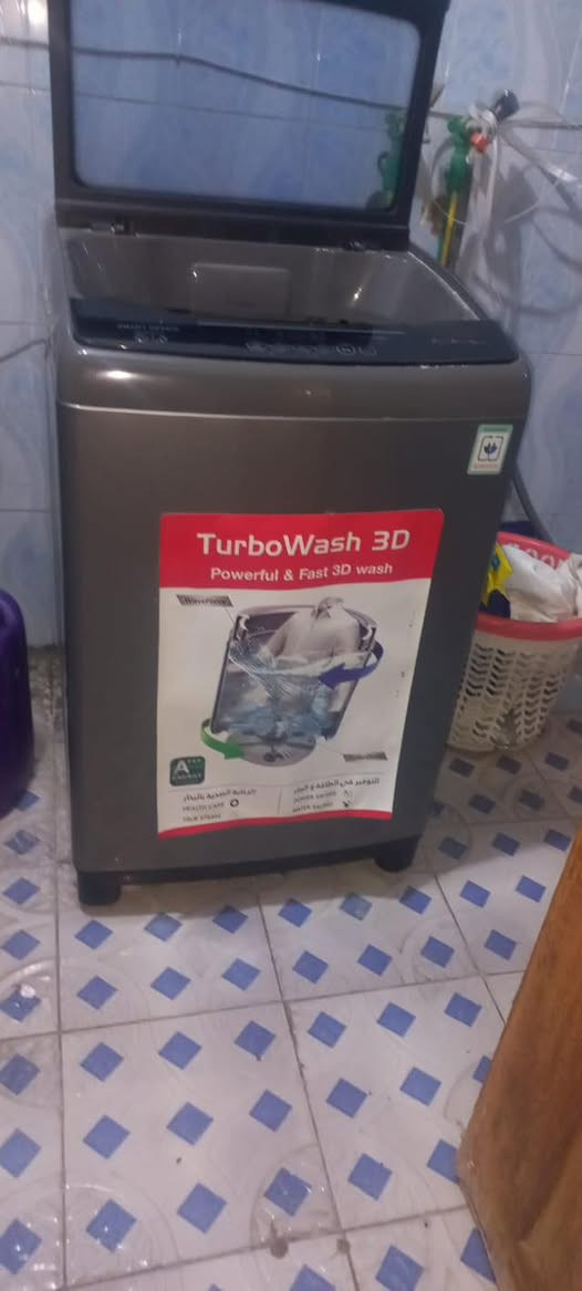 السلام عليكم غراض بيت  تخم كاونتر. غساله ثلاجه مجمده طباخ مكان الحريه شارع ٣٠ شراي فقط الاتصال  ع رقم***********
