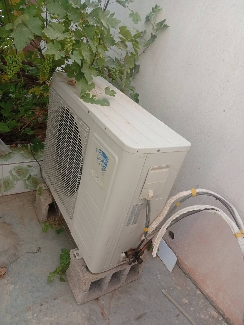 سبلت عمود للبيع سعره 275
مبرده البلاستك سعر 125
مبرده حديد جنرال كبير سعر 75
مبرده صغير سعر 60
كله شغال شرط الفحص.       ‪***********
