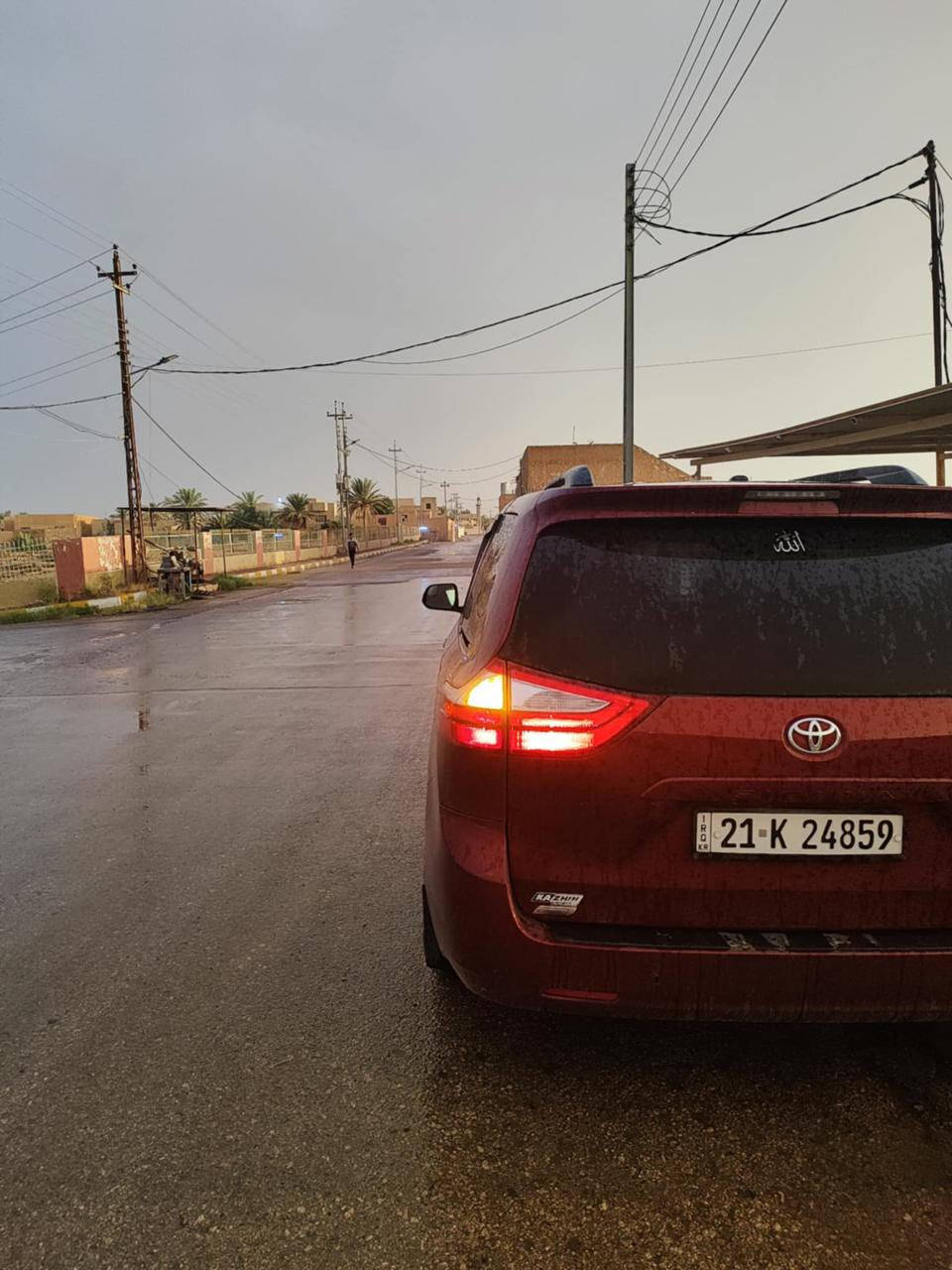 سلام عليكم 
للبيع سيينا 2017
مواصفات LE
رقم سليمانية و ب اسمي
ماشية 370 الف كيلو متر
السعر 190 ورقة بيه مجال
واتساب او اتصال
***********
