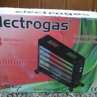 مدفئة كهربائية • مستعمل • عدة ساعات