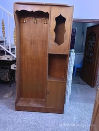 زاوية ملابس • خشب صلب • سعر مناسب