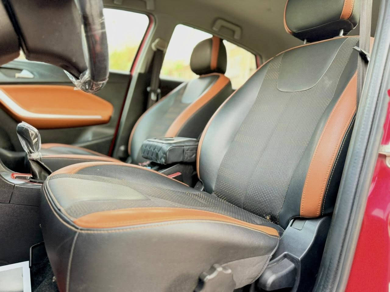 سلام عليكم    تيكو 2 للبيع موديل 2018
عنوان  بغداد الكرخ  شقق الصالحيه 
                    (مشروع وطني تحويل وين مكان رقم 20)
مواصفات         
مكينه 1500 وكير ميكانيك المرغوب 
موضحه بصور    تحكمات ستيرن    شاشه     كامره  
لايت زنون    كشافات لد       ريل كب    كشنات جلد 
تبريد ممتاز جدا     بطاريه جديده     تخم تاير جديد 
ملاحظه 
بي صبغ قطعه ونص بدون ضرر شرط فقط رش 
سياره جاهزه 
مكان سياره بغداد شقق الصالحيه 28 نيسان 
                           سعر 84 $بي مجال 
                         هاتف ‭0773 040 1060‬
