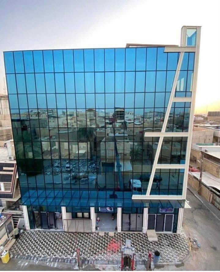 سلام عليكم نعمل لخدمتكم شركة الشمس لماده الكيرتن وفرنتك بورسلين العلوان بغداد شارع السعدون موبايل ***********
