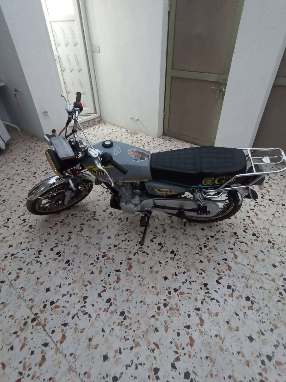 ماطور للبيع موديل 25 خمس جير جديد***********
