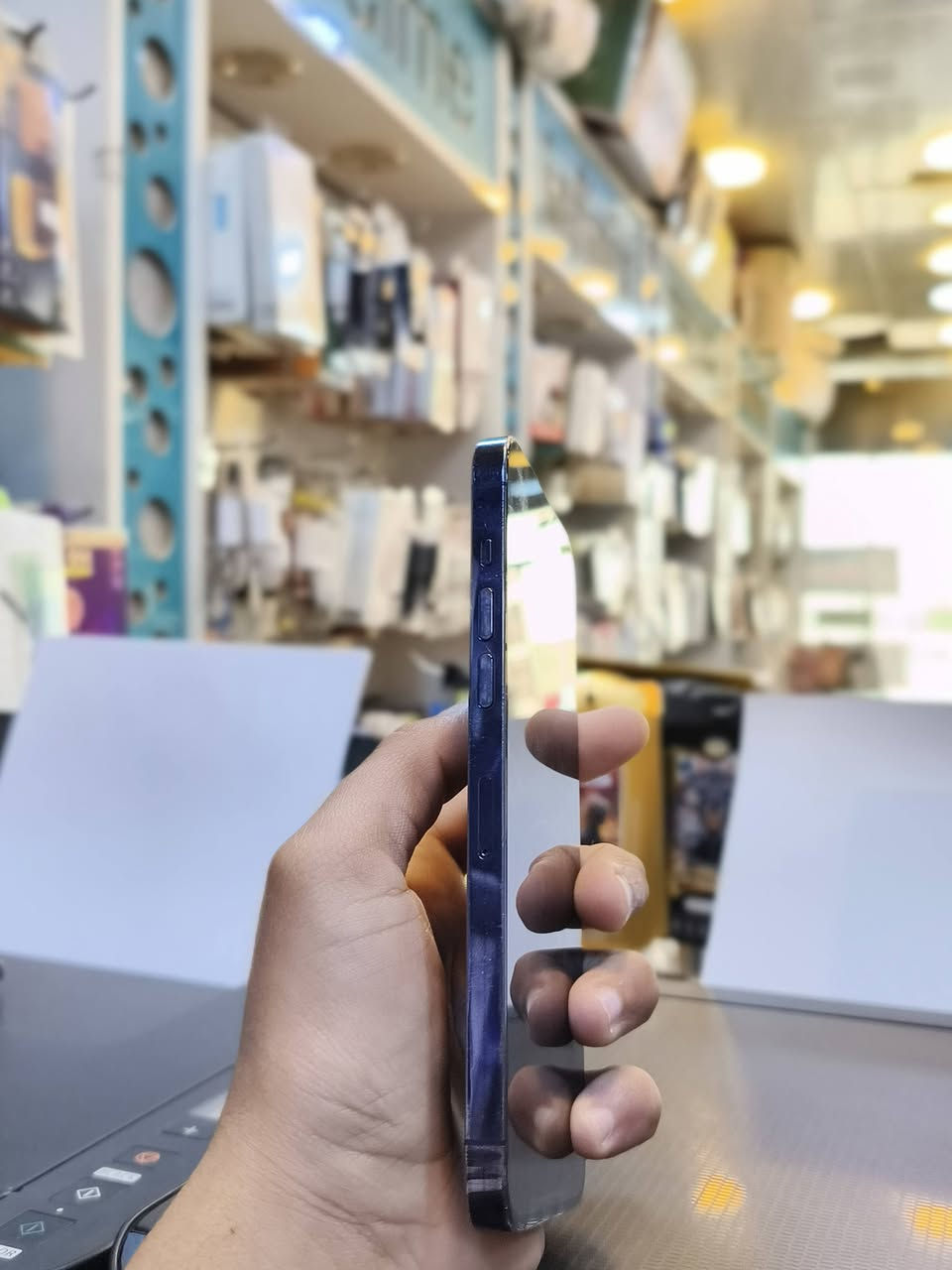 سلام عليكم
ايفون 14 برو ماكس نضيف جداً 
السعر 725 
العنوان بغداد حي النصر


**إذا كنت صاحب هذا الإعلان وتريد حذفه لأي سبب، رجاءا أرسل رسالة إلى الدعم الفني**