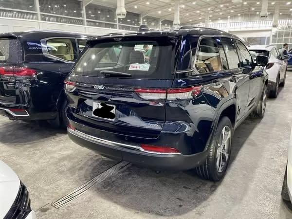 Jeep Wrangler 4xe 2023

سەیارەکە پاکە گێرو مەکینەی مەزبووتە بە شەرتی فەحس زور تازە ماوەتەوە 

نرخ : لە کومێنت ژمارە یەک بنوسە راستەوخو بوت دێت

***********
بو بینینی بابەتی زیاتر فولومان بکەن ✅
