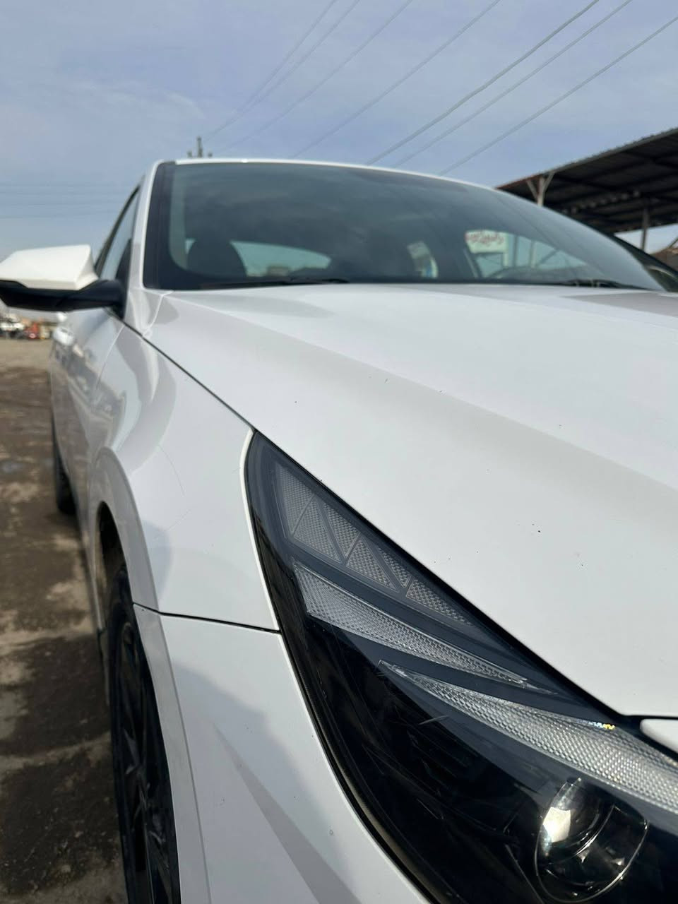 السلام عليكم النترا ٢٠٢١ لون ابيض كفالة عامة ماعدا بارد بحافت البنيد مطلوبة للمصرف بعدسنة وتفك العنوان كربلاء للستفسار مكلف بلنشر ***********
