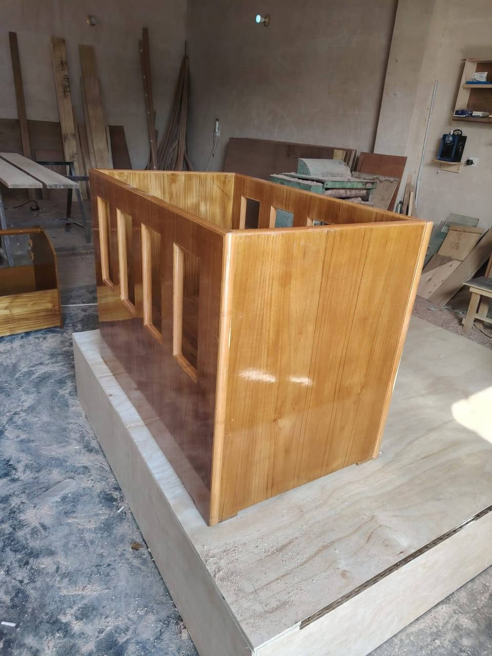 بسم الله الرحمن الرحيم نجارة ابو نور العبيدي للاثاث الحديث
الرمادي كورنيش الحوز قرب مدرسة جنيد البغدادي 
هاتف *********** واتساب 
ومن الله التوفيق
