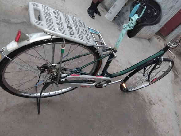 السلام عليكم شباب عندي باسكل للبيع حجم 26 مكفول شرط ابو اللشه سعر 80 وبي مجال للطيبين مكاني بابل حله رقم *********** بي واتساب مستعجل على بيعه
