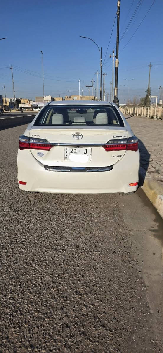تويوتا كورلا 2019 خليجي معرض سيد نهرو مكينه 2000 
موصفات XLi معروف 
كامره خلفيه حساس خلفي تحكم استيرن جهتين كروز سرعه مثبت سرعه 
داخل جلد + نضام سبورت  
السنويه بسمي الحد 2029 هزة ما صاقطه سياره مكفوله على وضع الشركه السعر ١٥٥ بيهه مجال حك الجيه رقم الهاتف *********** وتساب
