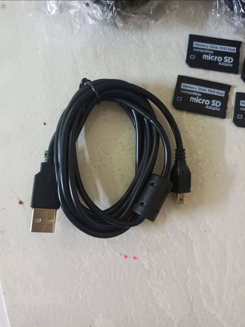 سلام عليكم 
4 قطع ادابتر لل psp 
و 9 قطع كيبل داتا لل psp  سعرهم 25 شلع مينباعون مفرد اعتذر يوجد توصيل


**إذا كنت صاحب هذا الإعلان وتريد حذفه لأي سبب، رجاءا أرسل رسالة إلى الدعم الفني**