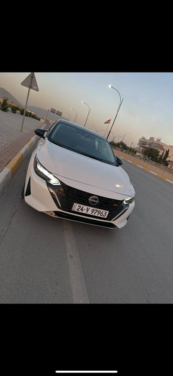 السلام عليكم 
نيسان سنترا موديل :2024 SR
اللوان ابيض سقف اسود بلادي 
حجم المحرك 20
ملاحظةالسيارة :فقط ربع بوند وشبر من الجاملغ فقط بدون دواخل مثل ماموضح بالصور 
 المواصفات
فول مواصفات 1/1
فتحة سقف
 بصمة ابواب 
بصمة تشغيل
تشغيل عن بعد 
5 كامرات 
رادار امامي (تحديد مسار)
رادار جانبي (نقاط عمياء)
رادار خلفي(التحذير من الاصطدام
حساسات امامي
حساسات خلفي 
نظام(Eco)
نظام(Normal)
نظام(sport)
تحكمات  استيرن
استيرن هيتر
كشنات كهربائي
كشنات هيتر 
كشنات جلد 
لايتات (Led)زينون
بكلايتات(Led) 
ويل كروم
وبعد هواية موصفات

تفاصيل اكثر الاتصال علي الرقم 

***********
