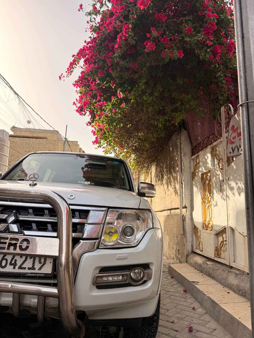 باجيرو 2008  حبتور عدا دمام فول مواصفات
 لون ابيض صدفي
  رقم  بغداد إنكليزي  ￼ باسمي تحويل ثاني يوم
     اشارة بل مري شفط  شاشه اندرويد  فتحه تبريد ثلاث قطع حساسات خلفيه زاد ثلاجه تخم تاير كير مكينه حداديه خير من الله سياره كشنات تدفئة تبريد
‏￼ بها صبغ￼ قطعتين بدون دواخل 
السعر 110$ 
‏العنوان  بغداد مدينة الصدر

‏رقم الهاتف***********
