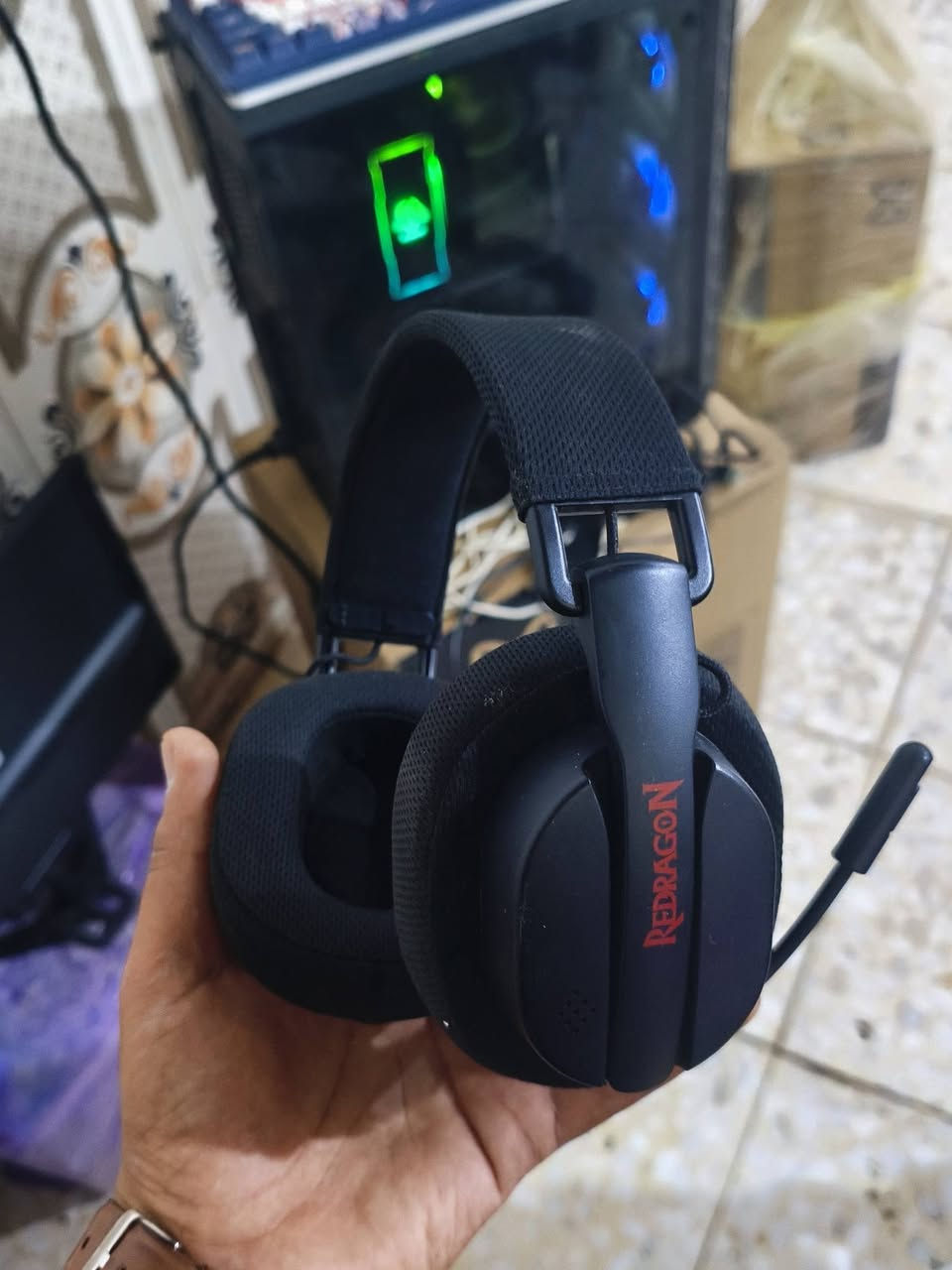 i5-13400F
RTX 4060 Ti 8GB
RAM 32GB DDR4 4800MHz 
B660M
NVMe 1TB
PSU 750W RGB Bronze 
شاشة 24" 165Hz black Wolf
UPS 1500VA
كيبورد ميكانيكي + ماوس + سماعات وايرلس
السعر مليون و 400 وبيهه مجال بسيط عنوان كربلاء 
***********
