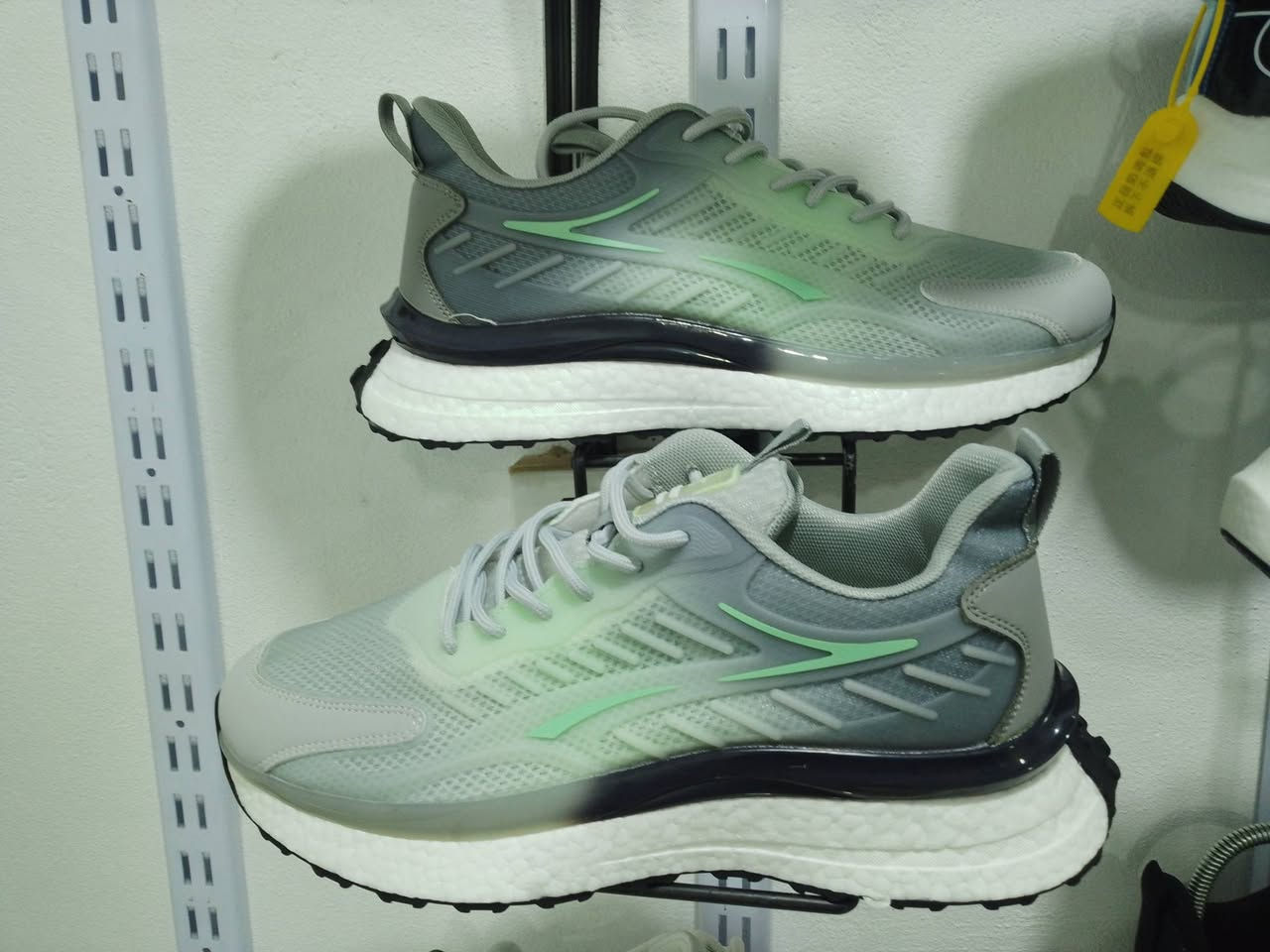 سلام عليكم شباب احذيه باله سوبر براند شرط بل. ليبل. سعر 10000
بس. ❤️❤️❤️ مكان حي الكرار مجاور المدرسه الحديد ❤️
***********
