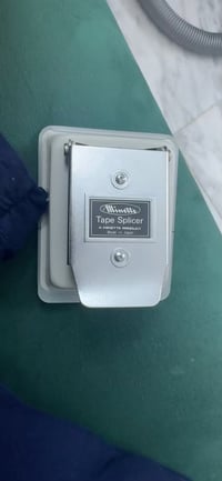 جهاز تصليح اشرطة الافلام    Minette Tape Splicer، لربط ودمج وتعديل بكر...