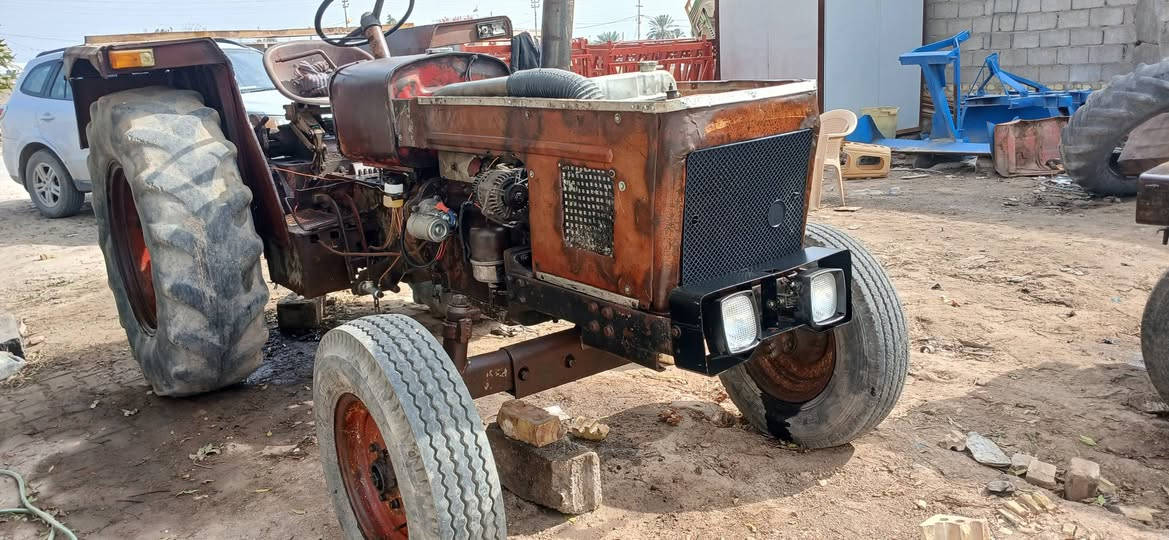 السلام عليكم 
كل عام والجميع بالف الف خير 
كاروبه عنتر للبيع موديل ٨١ بدون رقم مكفوله من محرك وكير واكسل شغاله سلف وباتري جديد بريك دهن كشر بلادي جهاز الرفع شغال لايت امامي التايرات الاماميه نظيفات والكبار ممسوحات راديتر جديد وسلف جديد وياها عربانه تركيه السعر (٣ مليون ) قفل قفل 
للاستفسار 
***********
***********
المكان كربلاء / طوريج
