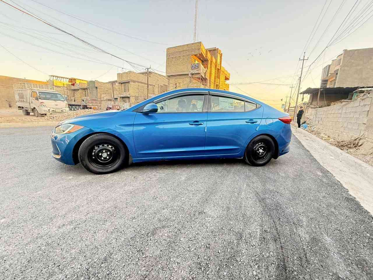 سلام عليكم
النترا مديل 2017 وارد امريكي حادث بس بنيد بدون دواخل كفاله لا شاصي ولا لغد فول من عده الفتحه سياره جديده ماشالله 🧿مواصفات 
بصمه تشغيل 
بصمه ابواب 
رادار امامي وخلفي 
رادار جانبي 
كامره 
كشنات تتفئه تبريد 
مكينه دوش 
كير اي تي 
تبريد ثلج 
سياره خير من الله 🪬
مكان السياره بغداد اتصل وبيك خير ودلل ***********
