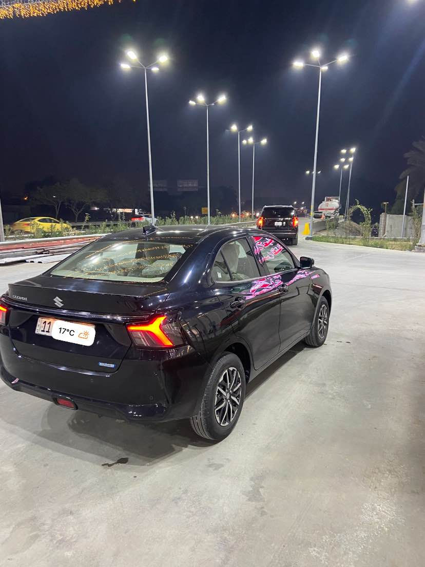 السلام عليكم 

سوزوكي دزاير هايبرد موديل ٢٠٢٦   ضمان ٥ سنوات او ١٠٠ الف كيلو مكفولة من كل شي فول مواصفات مغلفة السيارة من الداخل بالكامل درجة اولى 

المواصفات

- [ ] بصمة

- [ ] مرايا كهرباء شفط

- [ ] حساس خلفي

- [ ] كاميرا

- [ ] شاشة كار بلي 

- [ ] رادار ٣٦٠ درجة

- [ ] مانع انزلاق

- [ ] لايت الامامي ٦ عدسات زينون

- [ ] لد نهاري زينون

- [ ] بلوجكتور زينون

- [ ] بك لايت لد

- [ ] تبريد شاشة

- [ ] ماشية10 الف كيلو 

- [ ]ترهم اقساط 

- [ ] مكان السيارة بغداد حي تونس 

- [ ] للاتصال +964 773 928 4547 يوجد واتس أب بغداد, العراق
