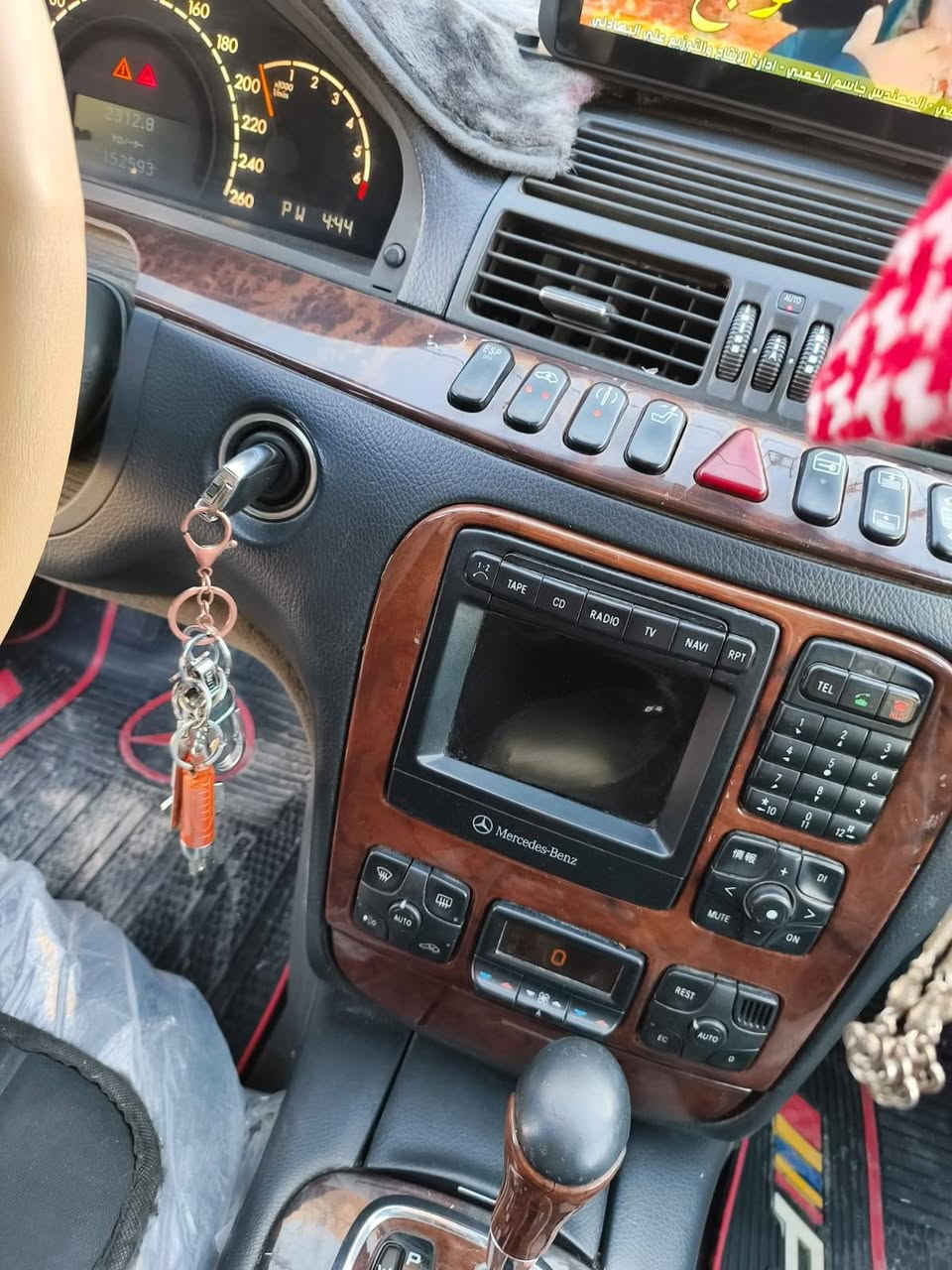 مارسدس قواص مديل 2001 فول مواصفات سياره مكفوله مكفوله من العيب الشرعي والكصه ونقل جثه مكينه 6 سلندر كير محرك تبريد 5 بصمات امرايات شفط  فتحه السياره فول مواصفات سعر 90 رقم السياره كركوك سياره بيها معامله وسنويه وملسق وهزه سياره واصله للكمرك بس يندفع كمركها معامله الكمرك موجوده كامله واصله للكمرك  السعر 90 وبيه مجال  العنوان البصره الزبير
رقم التليفون ***********
