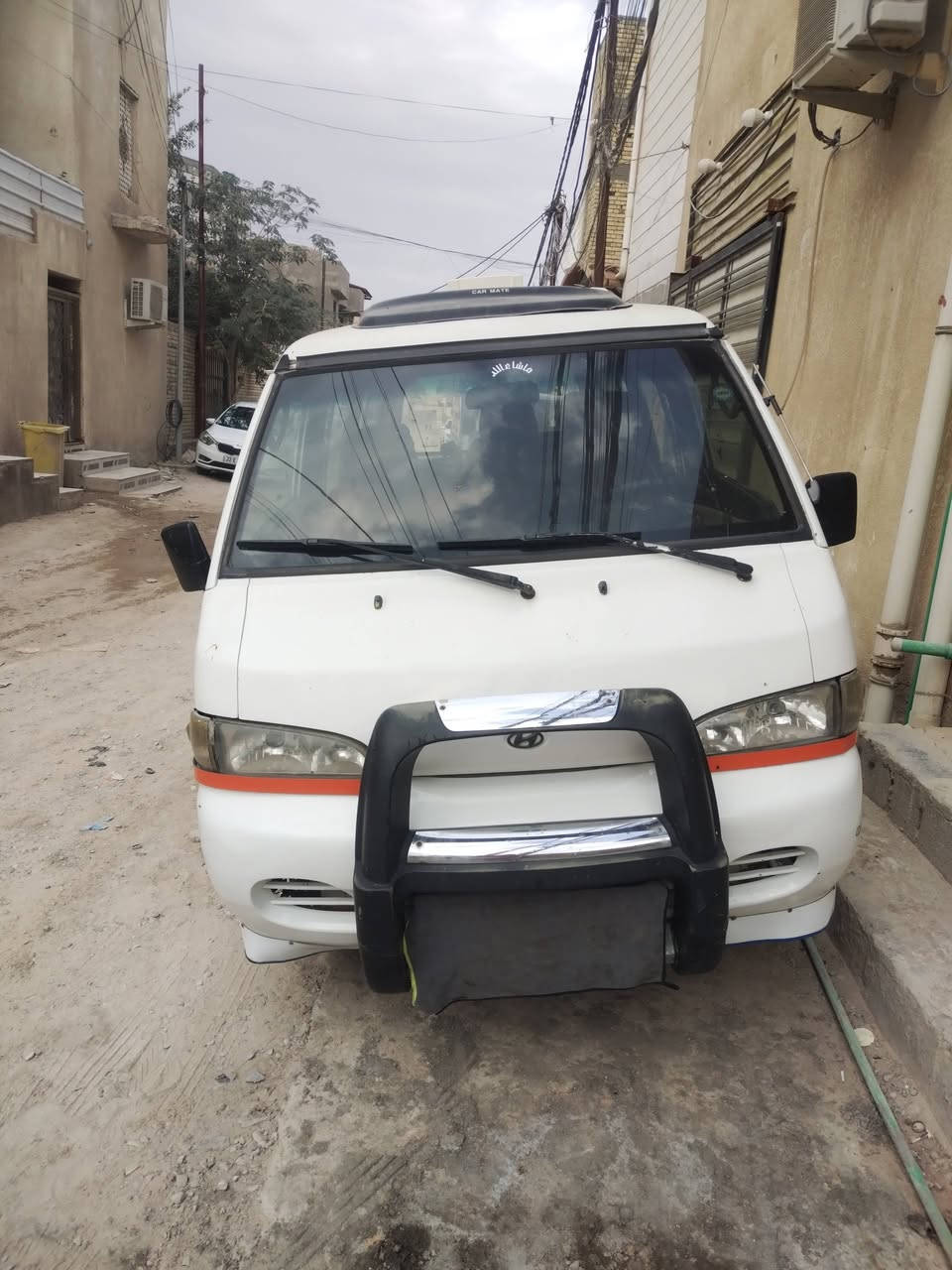 كيه هونداي باص ١١ راكب رقم أدهوك بيه محرك ونجي مكان بصره  *********** سعر ٥٥ بيه مجال
