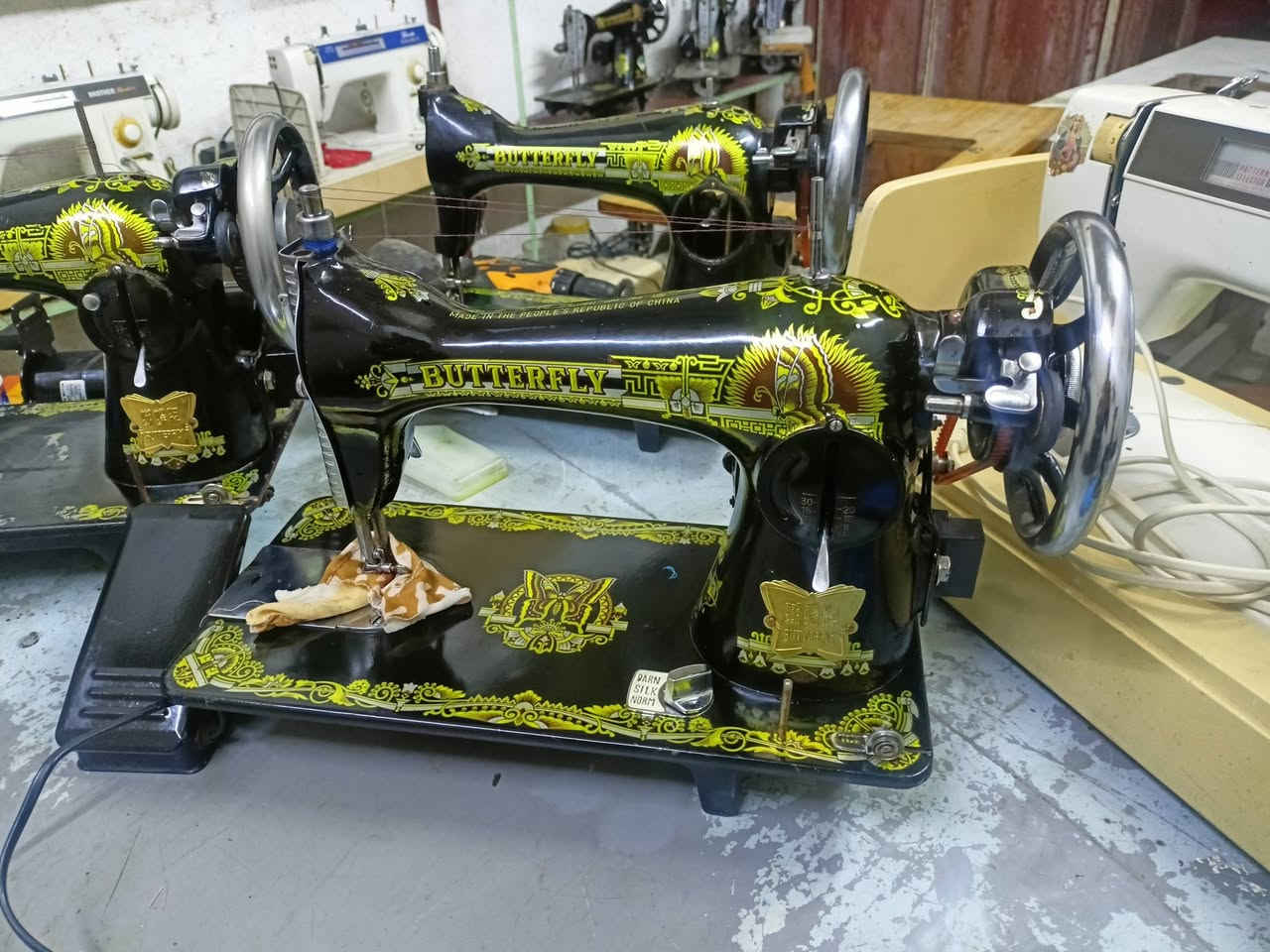 مكينه فراشه من القديمات اخو جديد مستعمل شي قليل ***********🦋 🦋***********
