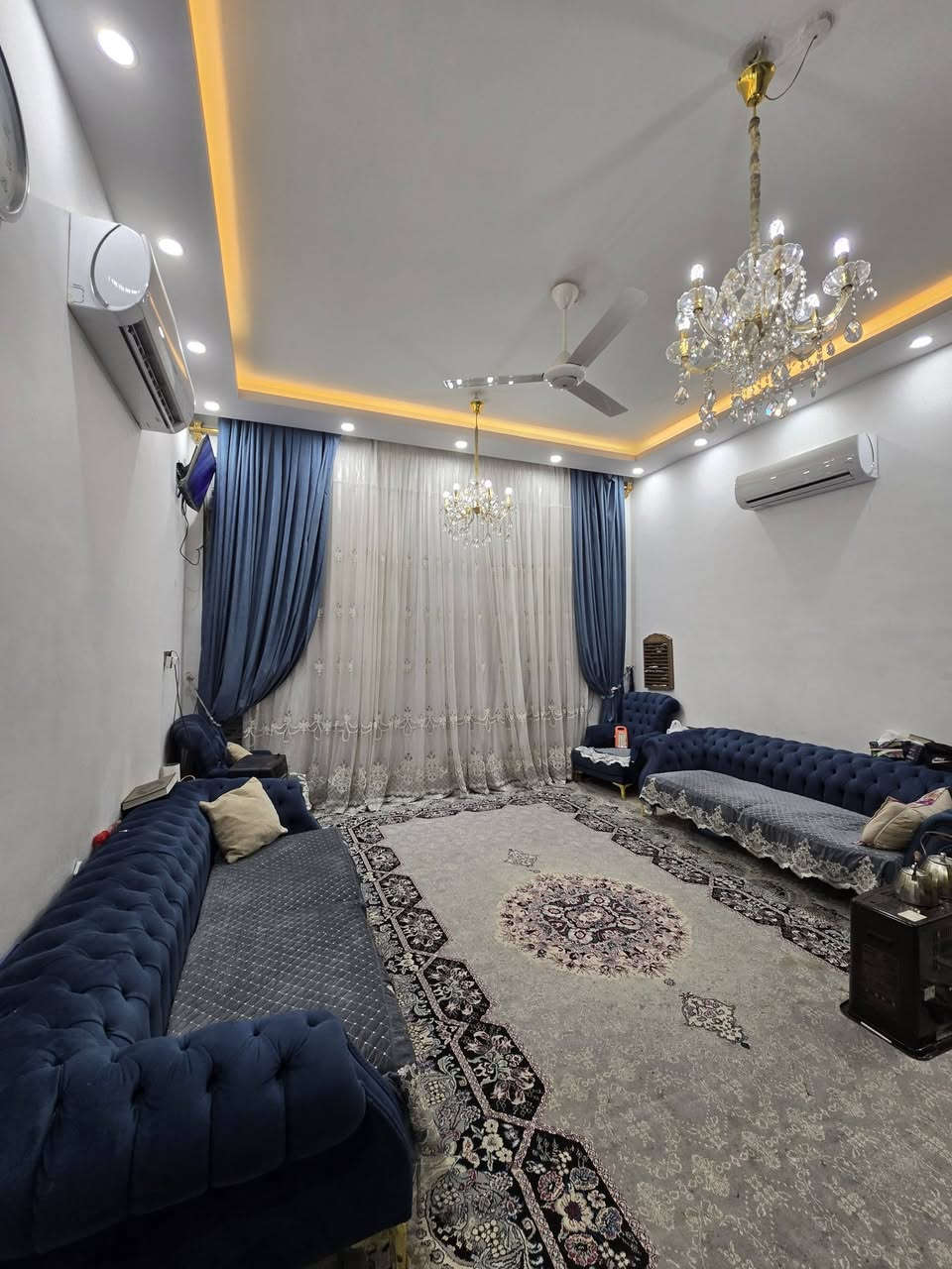 #دار_للبيع 
#حي_المعلمين_المشتل 

#المهندس2_للخدمات_العقارية 

____________________

🏠 دار للبيع في منطقة حي المعلمين_المشتل 

📏المساحة 300م  الواجهة 10م 

💢بناء درجة اولى💯 سنة البناء 2023 

💢أرضيات مرمر واجهة مرمر و ديكورات

💢يحتوي الدار على 
5غرف نوم واستقبال ومطبخ حار بارد وصالة وكراج وحديقة ومناور عدد 3 ومخزن 

🚩موقع الدار مميز جدا حي المعلمين قرب مدرسة اسوان

💢شارع ورصيف عريض 15م وموقع سكني 

ملاحظة يمكن مراوس العقار مع عقار في منطقة حي المهندسين شارع فلسطين 

للإستفسار 
مراسلة الصفحة او
اتصال *********** م. مصطفى 
          *********** واتساب 

💢نستقبل كافة العروض في منطقة حي المعلمين_المشتل والمناطق المجاورة 

المهندس 2 للخدمات العقارية
