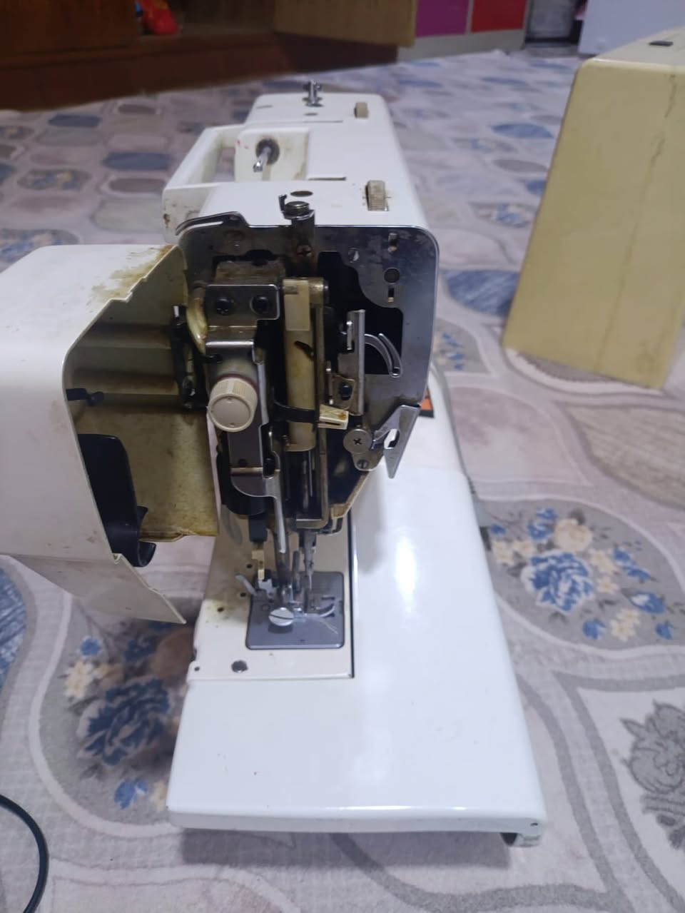 مكينه سعره 60 برذر شغاله كلشي مابيه
هاي سعره ثلاجه 250 الحمره 
الثلاجه البيضه 100 بس مره وحده مخلينه غاز بيه مجال قليل 
العنون ابو الخصيب


**إذا كنت صاحب هذا الإعلان وتريد حذفه لأي سبب، رجاءا أرسل رسالة إلى الدعم الفني**