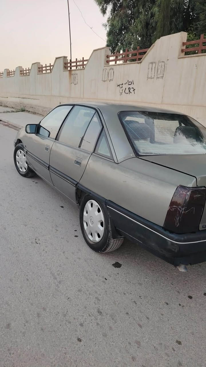 اوبل اوميكا            فول مواصفات بس كير عادي )
(اسلايت /قفل مركزي )
(كوبون بانزين موصل مع )
(رقم دولي اجنبي /سنويه 2030   )
( شرط او كاله او التحويل اني الشرعي )
(بخ عام جماليه )
(گير ابشرط مكينه  20   ابشرط بدون اي عيب )
(العنوان موصل الهرمات )
***********)واتس اب 
(***********) واتس اب 
(السعر    29      $     ورقه او بي مجال ) اكر, نينوى
