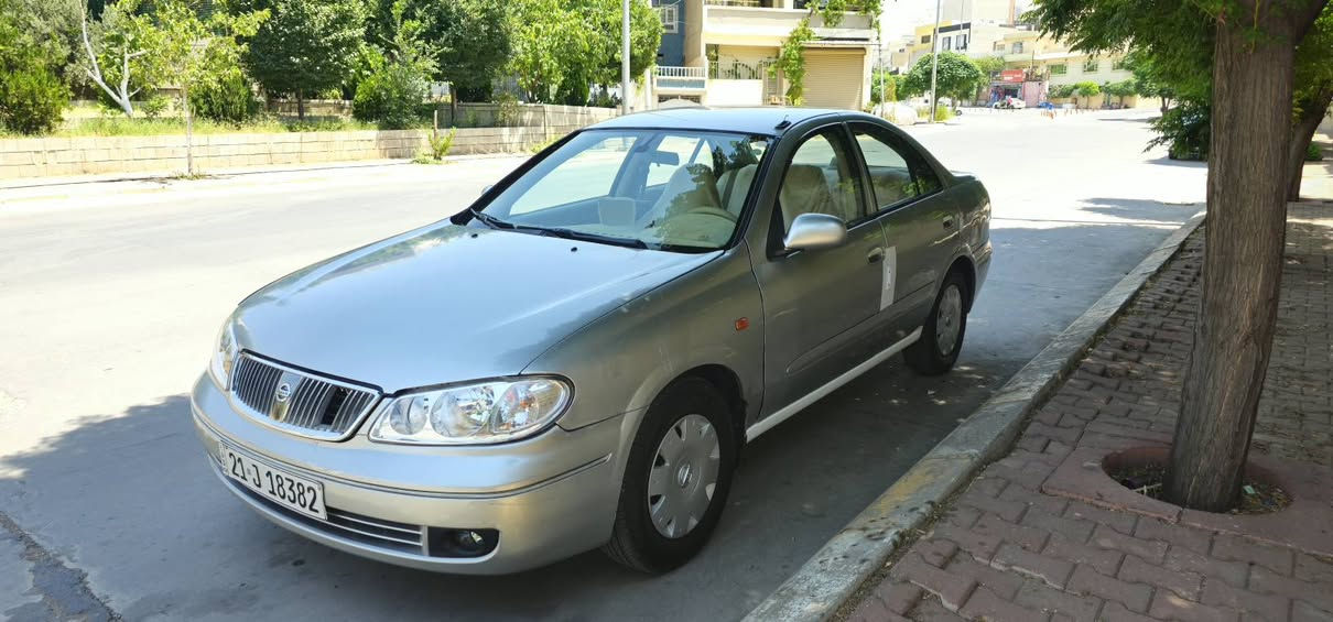 نیسان سەنی یابانی 2009 گێر تۆماتیک 
رەقەم و سەنەوی تازە تا ٢٠٢٨
رەسمی سۆنەرم داناوە. 
گێرو مەکینە و تەبرید و کارەبایی و تەقەو رەقەی بەشەرت . 

شوێن سلێمانی 

***********
*********** السليمانية, العراق
