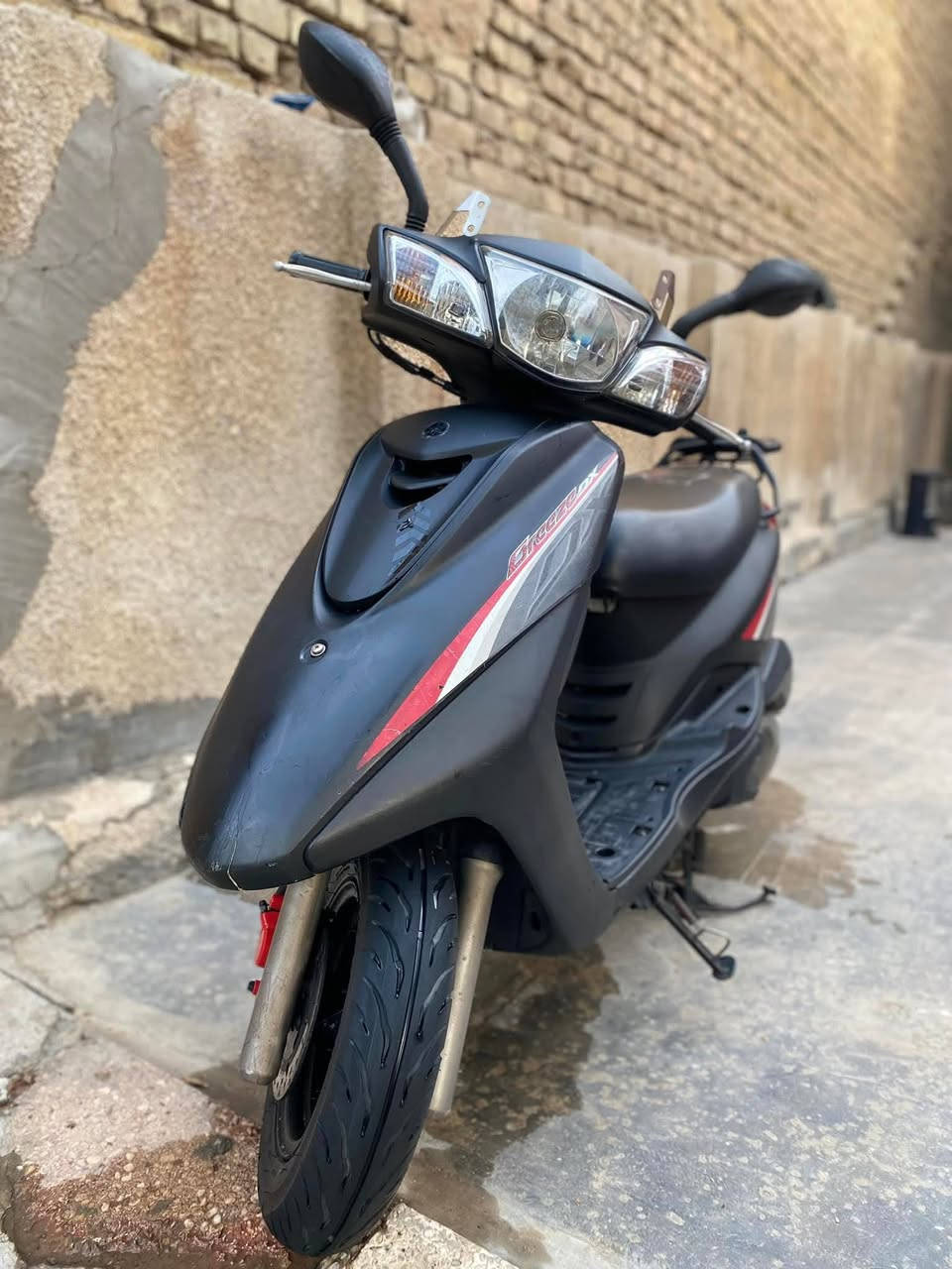 سلام عليكم دراجة بريز ببغاء الدراجة مكفولة كفالة عامة بس محتاج وريد ابيع مستعجل السعر 750الف قفل مكاني بلديات افران العسل رقم ***********
