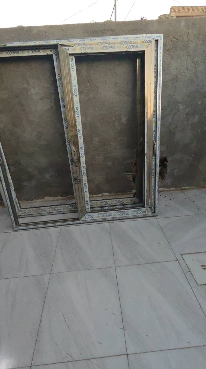 شبابيج عدد 2 جدد غير مستعملات
طول وعرض ..2.2
السعر 350
الاستفسار ***********
