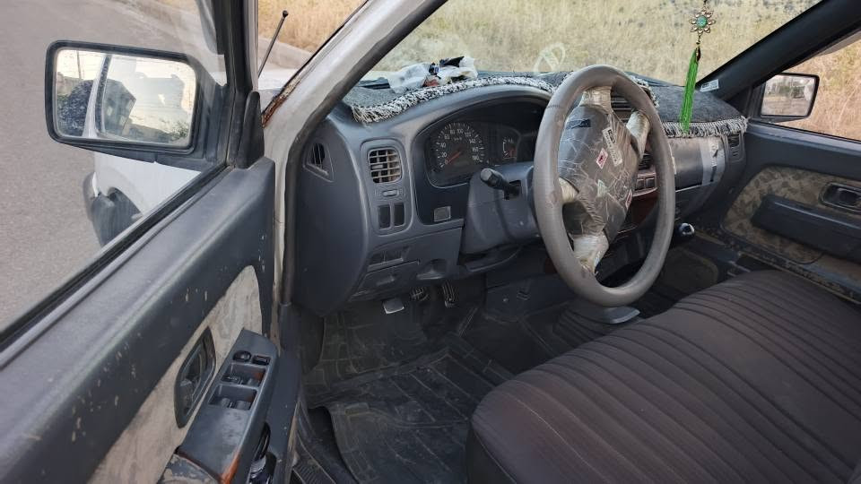 بەناوی خوای گەورە نیسان بۆفرۆشتن مۆدێل 2001 سەیارەکە تەبرید نیە پاوەرە جام کارەبایە چوارتایەی دلوبی لۆکی لەسەرە سەیارەکە  حیزام نیە من بەحیزام ئەیفرۆشم بەس پاەمپی هەیە لەسەر ساخی ئاڕمی پلاسیک سلێیمانی بەشەرت ئاڕمو ئەوەلیاتو خرامە بەشەرتی گێڕومەکینەو ئەکسل ***********لەسلێیمانیم  سەیارەکە ماڵی کەسابەتە گۆڕینەوەیش دەکەم  لەسەر دڵ گرتن كركوك, العراق
