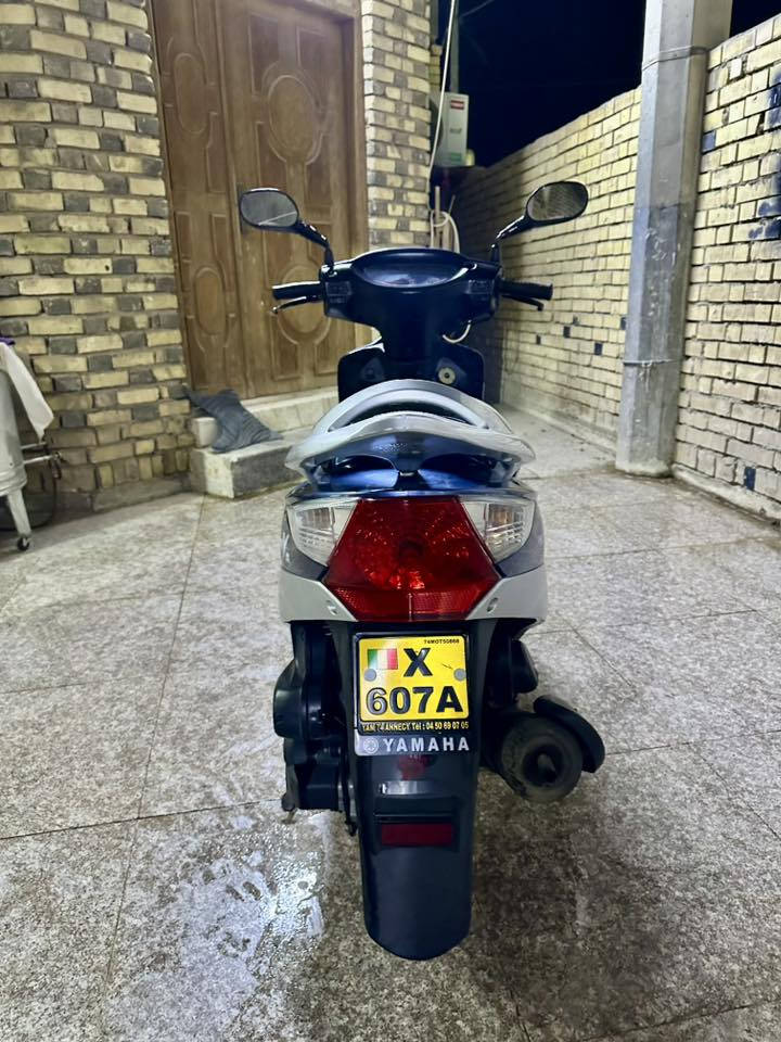 دراجة كامكو V2 ياباني ما مفتوحه ولا مصلحه ولا اي شي بيه كامله كهربائيات وكلشي دهن كل 15 يوم يتبدل 
سعر 975 الف وبيه مجال لشراي وبل عافيه علية الي ياخذه 
مكاني شطرة 
اتصال او واتساب ***********
