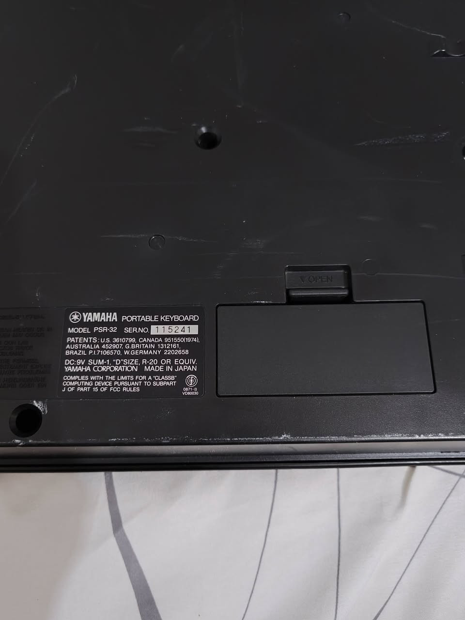أورك كيبورد ياماها الاصلي الياباني
YAMAHA  PSR-32

 صناعة في اليابان

انتاج بداية التسعينات

منفذ مخرج اواكس يربط بالتلفون

٦١  مفتاح

ثقيل الوزن

١٠٠ الة موسيقية

٦٤  ايقاع

امكانيات عديدة

نظافة ٩٠ ٪

يعمل بالمحولة و بالبطاريات

السعر  225  الف


**إذا كنت صاحب هذا الإعلان وتريد حذفه لأي سبب، رجاءا أرسل رسالة إلى الدعم الفني**