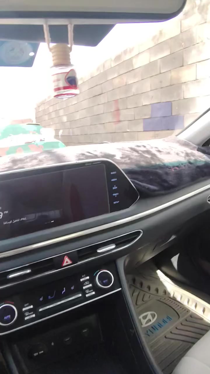 سلام عليكم هونداي سوناتا ٢٠٢٣ وارد أمريكي معوقين بيهة طخات فقط ماكو ضربة قوية صور الحادث موجودة ومكانات صبغ سيارة فول الفول وكالة عامة تريد خاصة السعر ١٥٥ لاستفسار ***********
