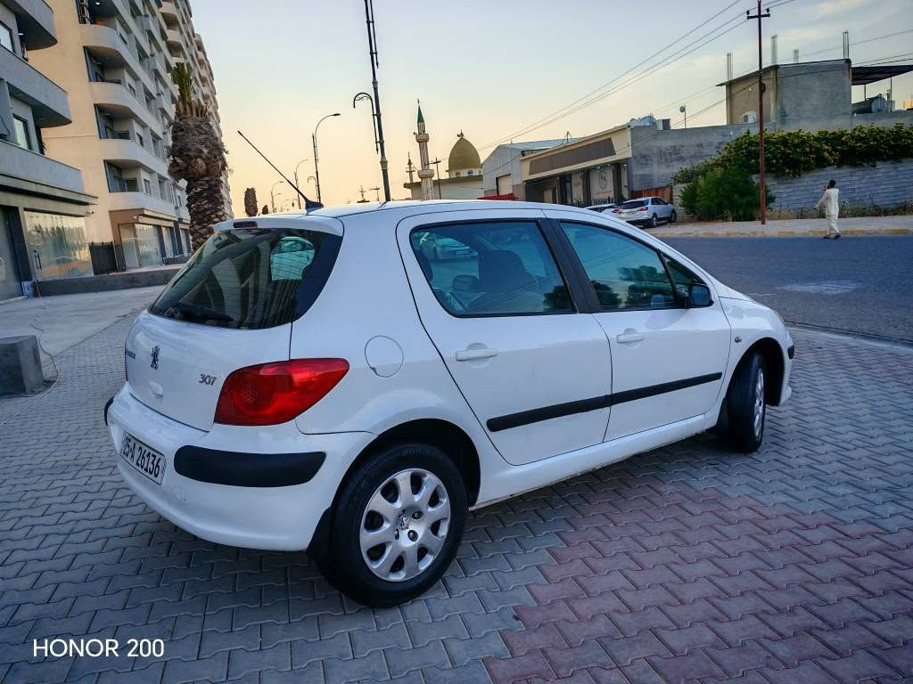 سلام عليكم ورحمة الله وبركاته
للبيع بيجو موديل 2006 رقم كركوك مشروع وطني سنوية لغايه 2030 رقم دولي شرط تحويل بطاقة بانزين بيها
سيارة بدون ضرر بدون صبغ عل شركة بعدها كير ومحرك بشرط لا صرف ولا بخار تبريد ثلج
تايرات صدر كلها بشرط كهربائيات كلها شغال سيارة مابي مصرف سعرها 64 بيها مجال بسيط رقم هاتف *********** مكاني كركوك كركوك, العراق
