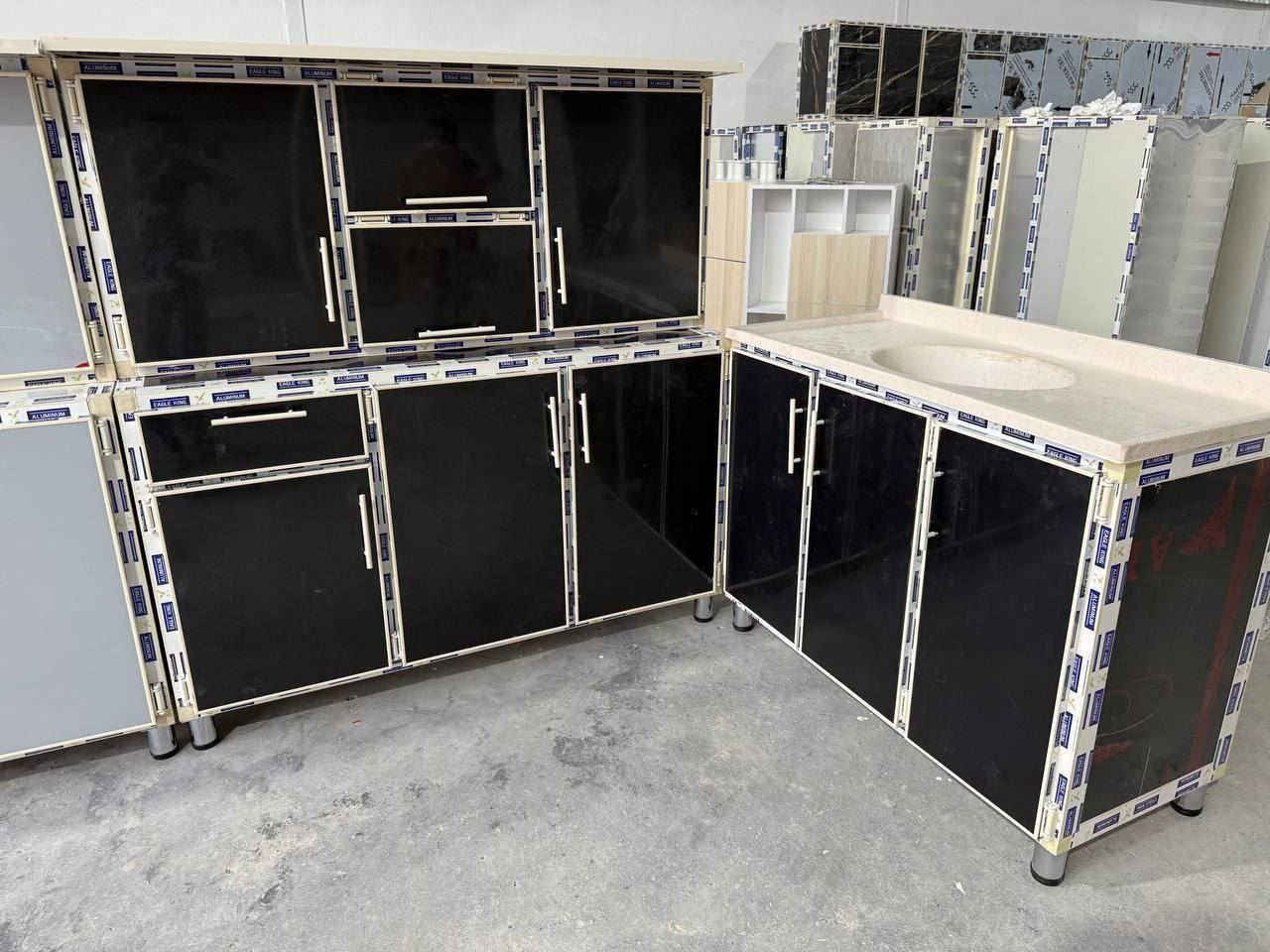 #تزكام وليس سوكي 
#سعر٢٩٠  الف فقط 😍 
#كاونتر متر ونص ارضي وملحق وسنك مرمر متر و٢٠ 

 #القياسات 
#الارضي 
الطول 150 سم (مترونص )
العمق 52 سم 
الارتفاع 90 سم 

#الملحق 
الطول 150 سم (متر ونص ) 
العمق 37 سم 
الارتفاع 68 سم 

#السنك 
الطول 120 سم 
العمق 55 سم 
الارتفاع 90 سم صافي بدون مرمر مع المرمر 93 سم

للحجز مراسله الصفحه أو اتصال واتساب ***********
