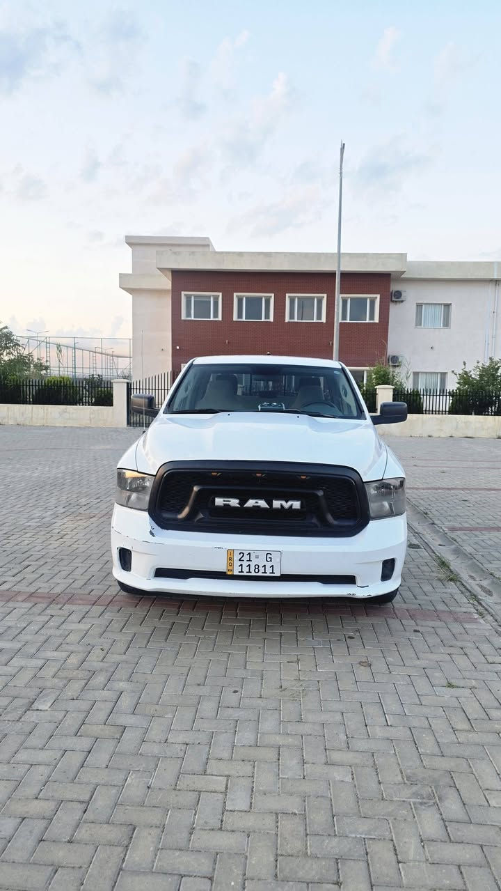 دوچ رام كلاسيكو1500
السعر 175 💵💵ورقه وبيها مجال

موديل 2017 رقم سليمانيه سياره بدون حادث بس بيها صبغ كلير امريكا سياره محرك 6 بستم تو ويل 

اربع تيارات جديد ثانويه رقم جديد لغايه 2031 

العنوان كلار***********
