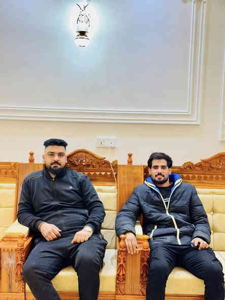 من معمل ونجارة صفاوي ومحمد تم تسليم ديوان احد زبائن في قضاء بلد عملنه يتميز بتفاصيل دقيقه وجودة العمل وتم تنزيل الأسعار وتخفيضات بي كافة الدواوين مودرن كلاسك ملكي زان 
العنوان الشرقاط اسديره وسطى 
رقم هاتف *********** 
وتساب ***********
