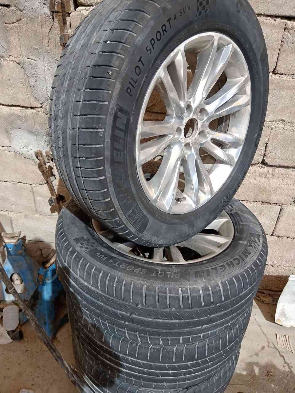 تخم ويل أوباما مكسيكي اصلي ويا تخم تاير  مكفول من التصليح والحيم والعواج  السعر٤ ورقات ونص  وبي مجال  ***********
