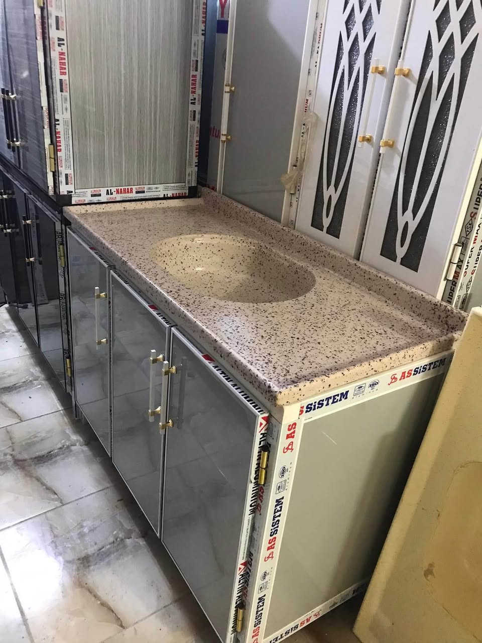 تخفيضات كاونتر مترين ونص ابو النزال شغل شرط التزكام مقطع اصلي بليت واحد ملم نرماده حفر نقش cnc تاج وكلوبات جراره بوري سكه شفط شغل درجه اولى مع سنك متر وربع مرمر ب٧٤٠ العنوان ناصريه شارع الاخلاص *********** ناصرية, ذي قار
