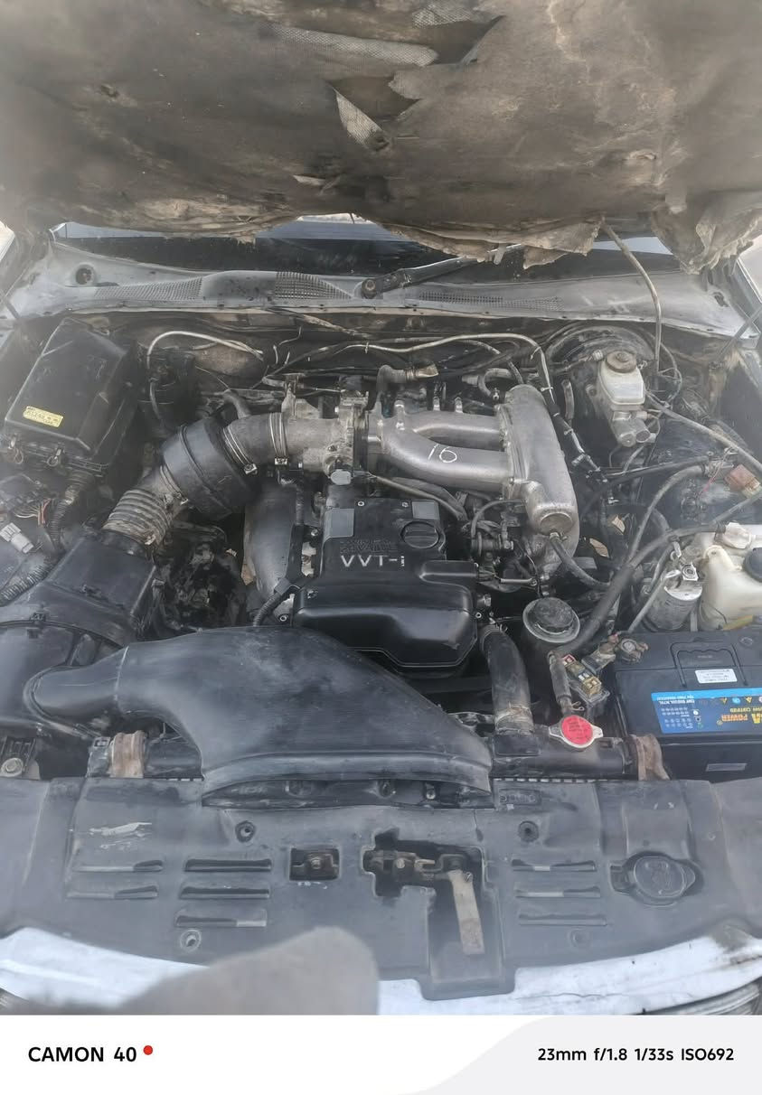 السلام عليكم سياره بطه موديل 95 ومكينه وكير خير من الله 2500 حداديه تبريد رقم انكليزي مداور ثاني يوم شرط ترايك 180  سياره مال بيت مامتعوبه مصبوغه عام مكفوله من العيب والكص  ناصرية مركز ***********
