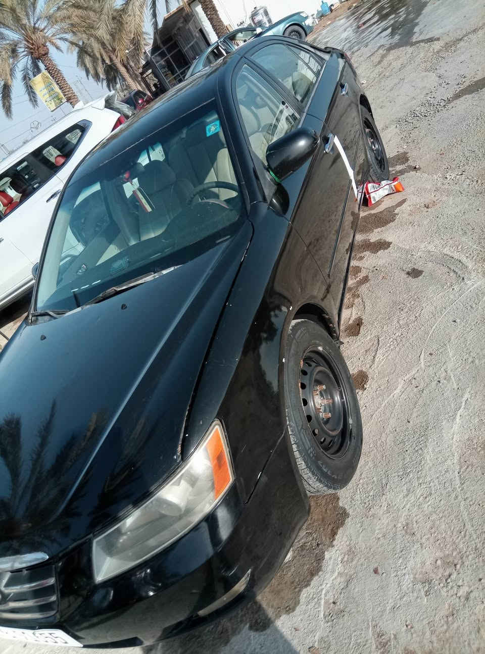 السلام عليكم
سوناتا 2008 وارد امريكي 
مكينه 2400 
سنوية 2030 مكينه جديده حدادية جديده سياره فتحه كشن كهرباء وباقي مواصفات سوناتا معروفه 
***********
سعرها 98 وبيها مجال
