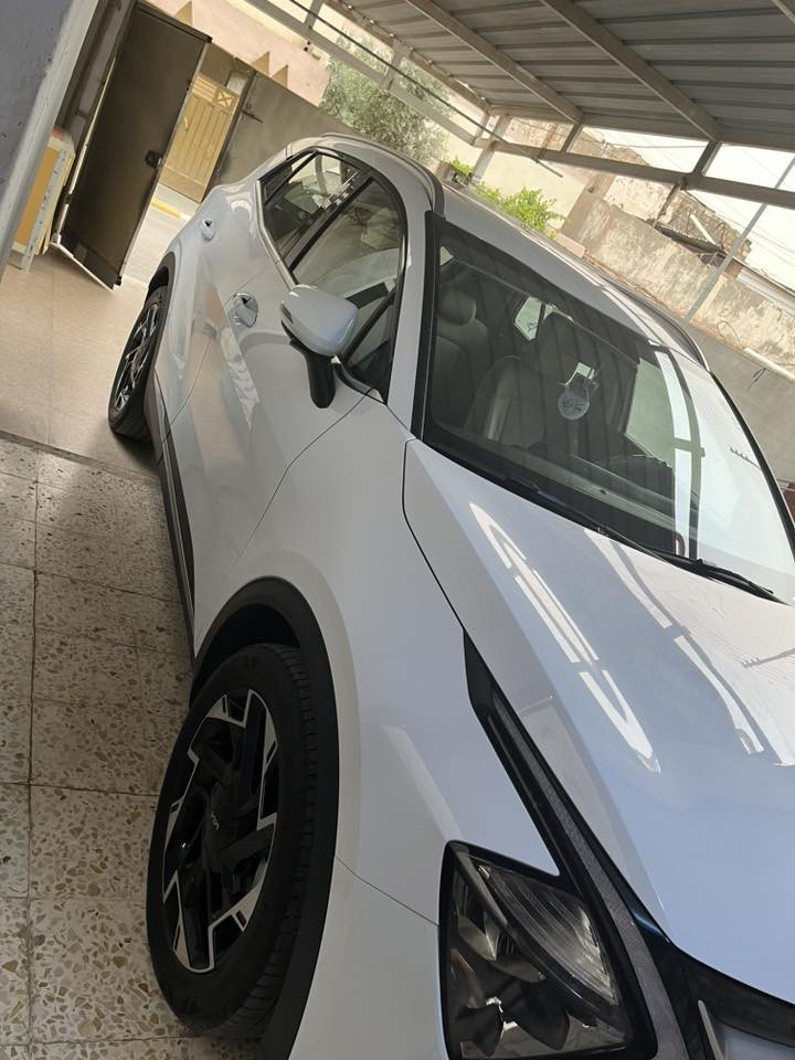 سبورتج 25 خليجي
فول عدا البنوراما
كفاله عامه من زلغ بوضع الشركه
ماشيه 23 اخت زيرو
حساسات امامي خلفي
كشنات هيتر
صندوق سلايت 
وبعد هواي موصفات 
السعر 223
الاتصال ***********
