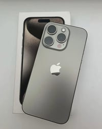 آيفون ١٥ برو ماكس • ٢٥٦ • شطرة