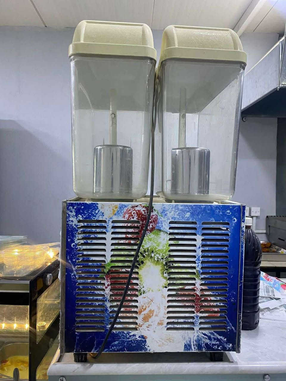 غراض مطعم مستعمله شي قليل
للتواصل واتساب ***********  العنوان : بابل
