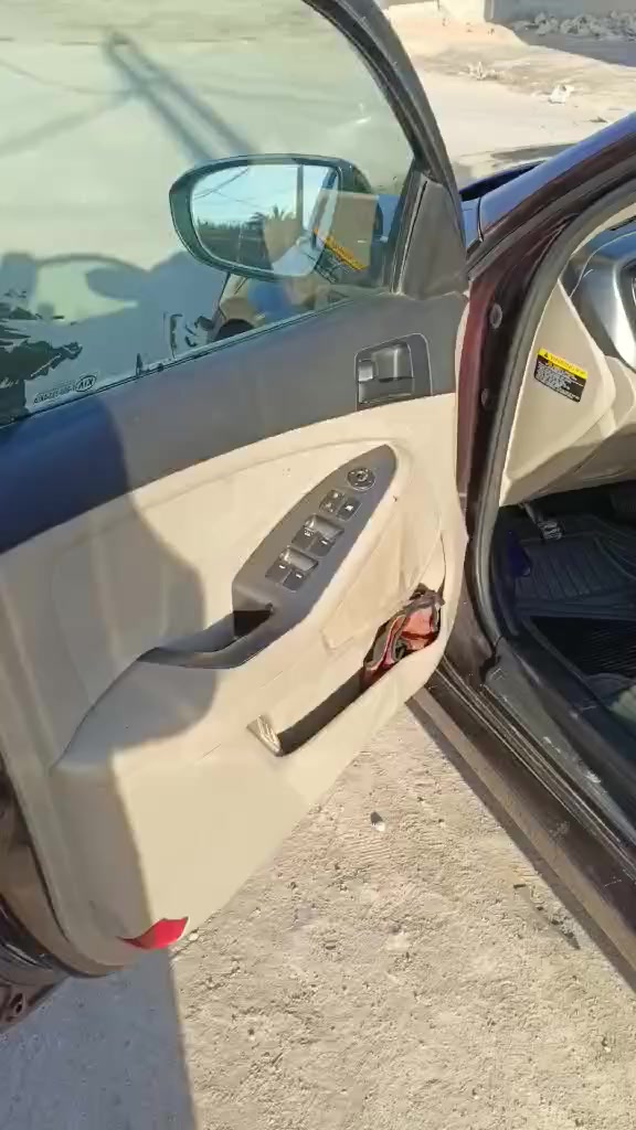 سلام عليكم اوبتمه ادوات 2011مكصوصه مكينه كير حداديه تخم تاير تبريد تدفىه كلها جاهزه رقم وسنويه انكليزي اربيل  ع رقم شاصي سعر 48وبيها مجال مكان  نجف ***********
