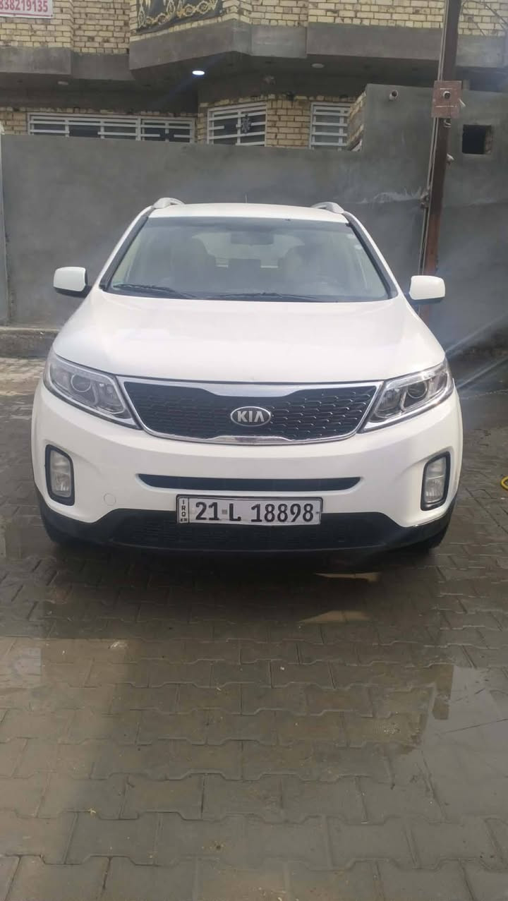 السلام عليكم سورنتو للبيع مديل ٢٠١٤ خليجي مكفوله كفاله عامه ماعده بارد شبر بل باب 
مكينه سته سلندر مكينه وكير خير من الله
٣ قطع تبريد سبعه راكب 
حداديه تخم تاير كله جديد 
تبريد ثلج 
سنويه ٢٠٣١ تريد تحويل تريد وكال
بيع ومراوس حسب القناعه بسياره اقل سعر منه 
مكاني ديوانيه  ***********
